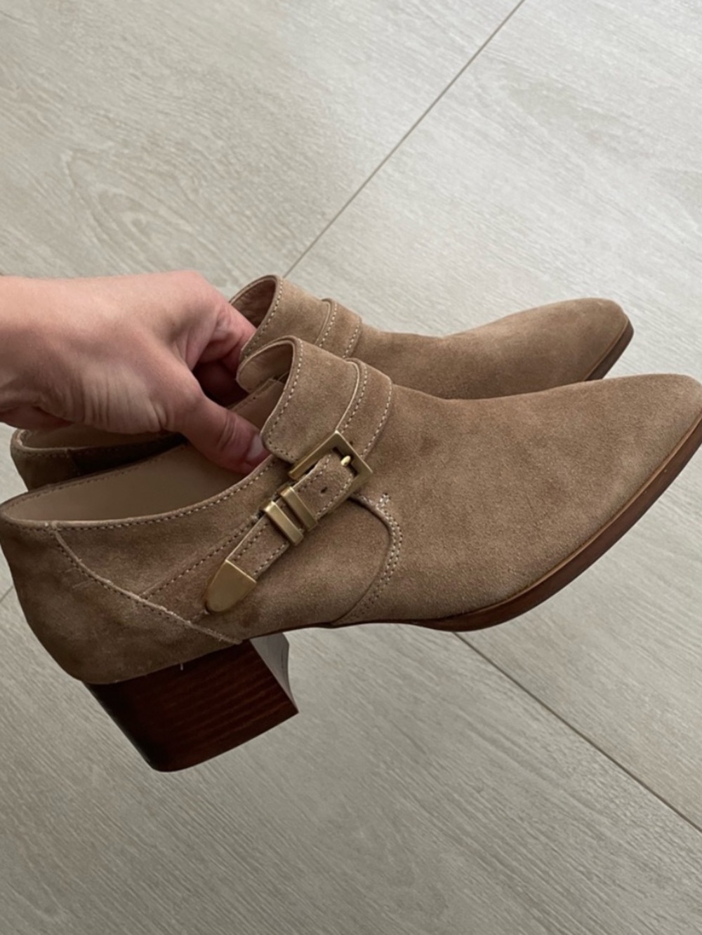 Uterque beige Suede ankle western booties